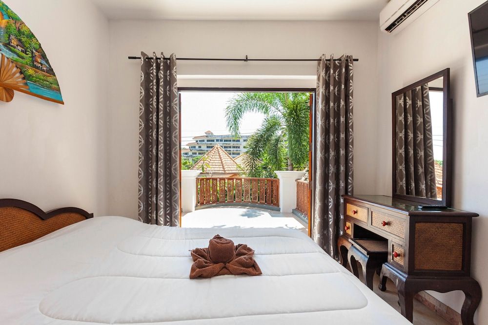 undefined Madee Villa - Pattaya Holiday House Walking Street 10