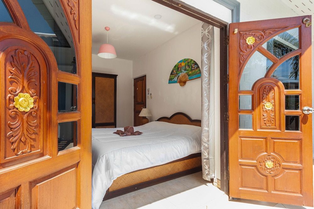 Madee Villa - Pattaya Holiday House Walking Street City Villa, 6 Bedrooms, Private Pool 13