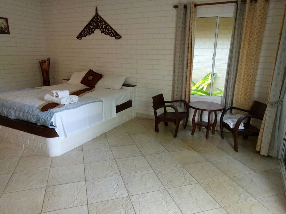 Dollaporn House Standard Room with Pool View 4