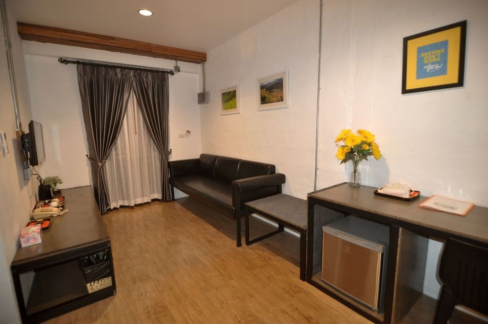 The Warehouse Chiang Mai Superior Room 15