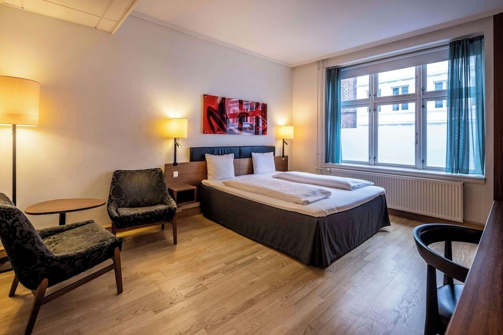 undefined Scandic Webers 10