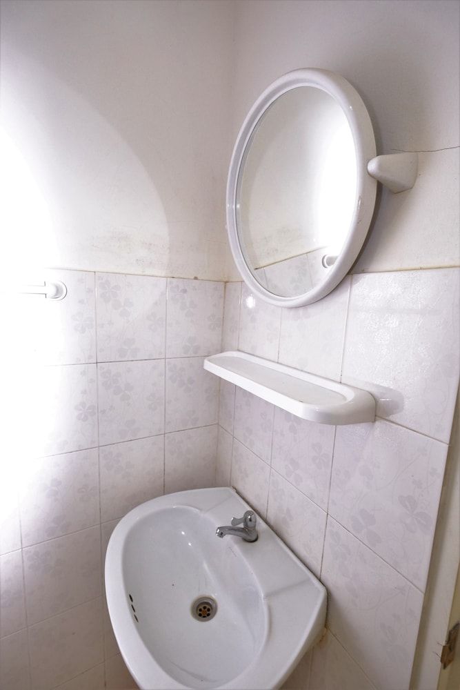 Paktraporn Resort Standard Bungalow 12