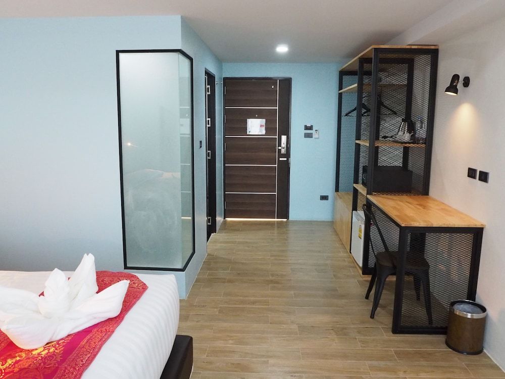 Samui City Hotel Deluxe Room 4