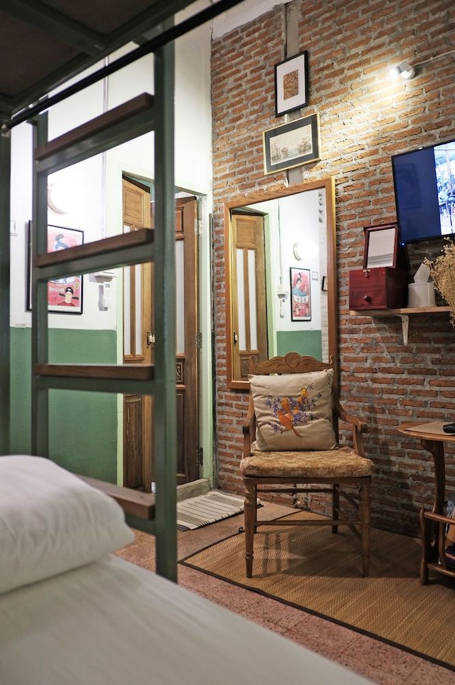 Live Local Private 2 persons (1 bunk bed) 4