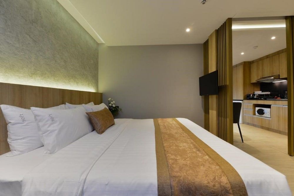 undefined Aspira Tropical Residence Thong Lor