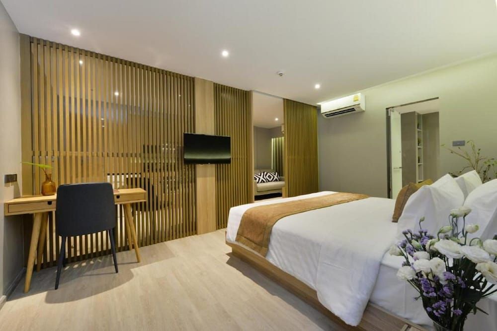 One Bedroom Premier