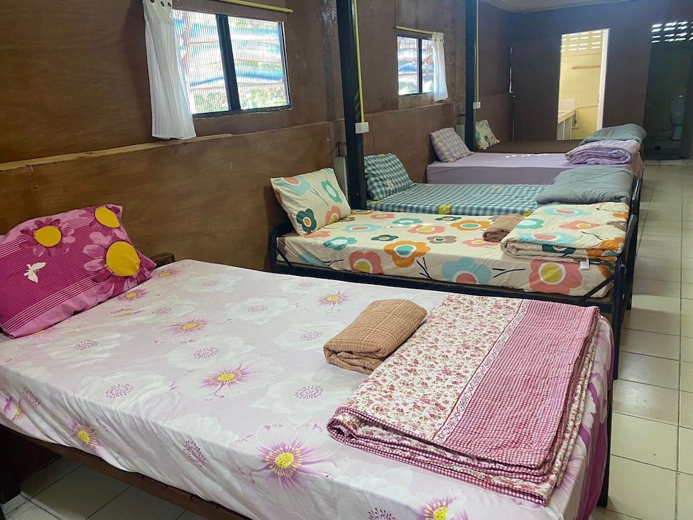 undefined Starnong Café & Hostel
