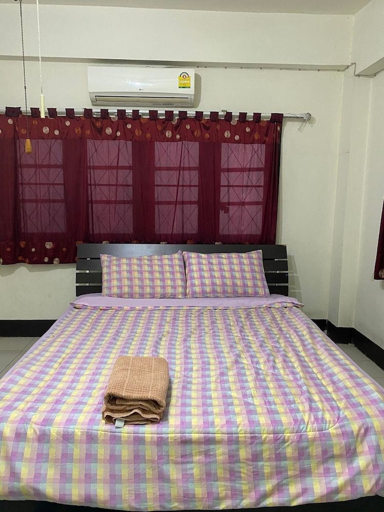 undefined Starnong Café & Hostel 2