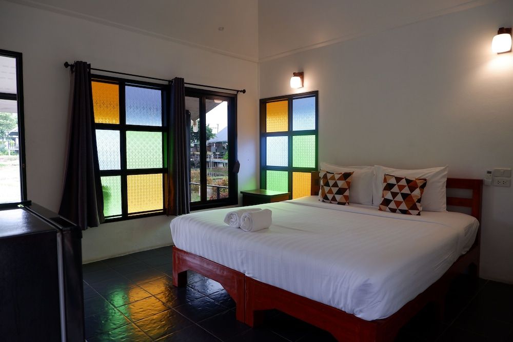 Nok Chan Mee Na Deluxe Double Room 5