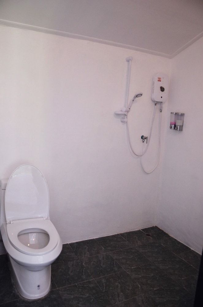 Nok Chan Mee Na Deluxe Double Room 8