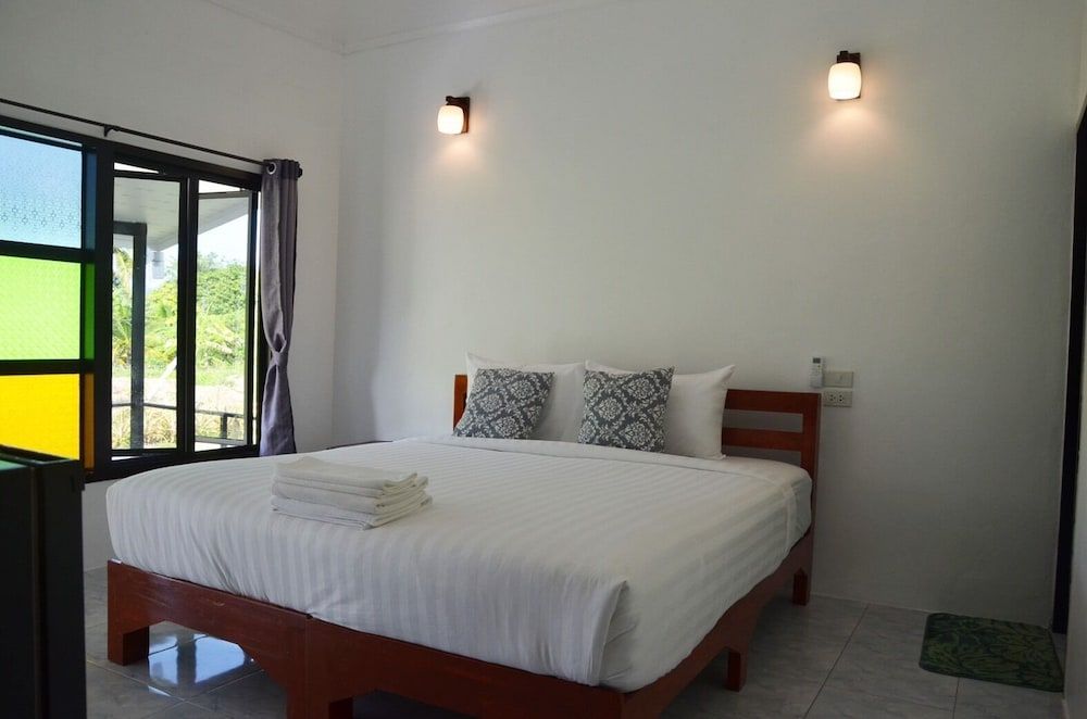 Nok Chan Mee Na Deluxe Double Room