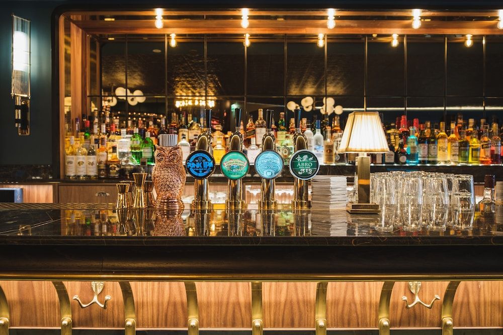 undefined Hotel Rival 8