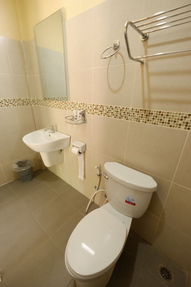 Piya Guesthouse Standard Twin Room 5