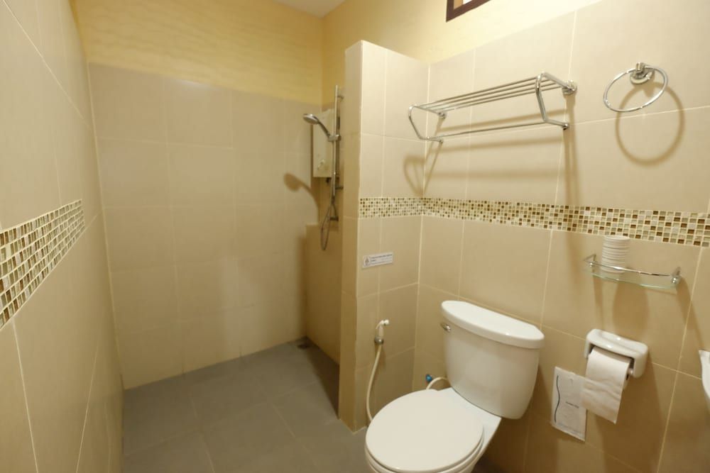 Piya Guesthouse Standard Double Room 4