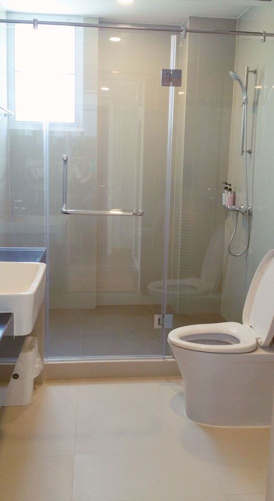 Easy Hotel 2 Double Room 9