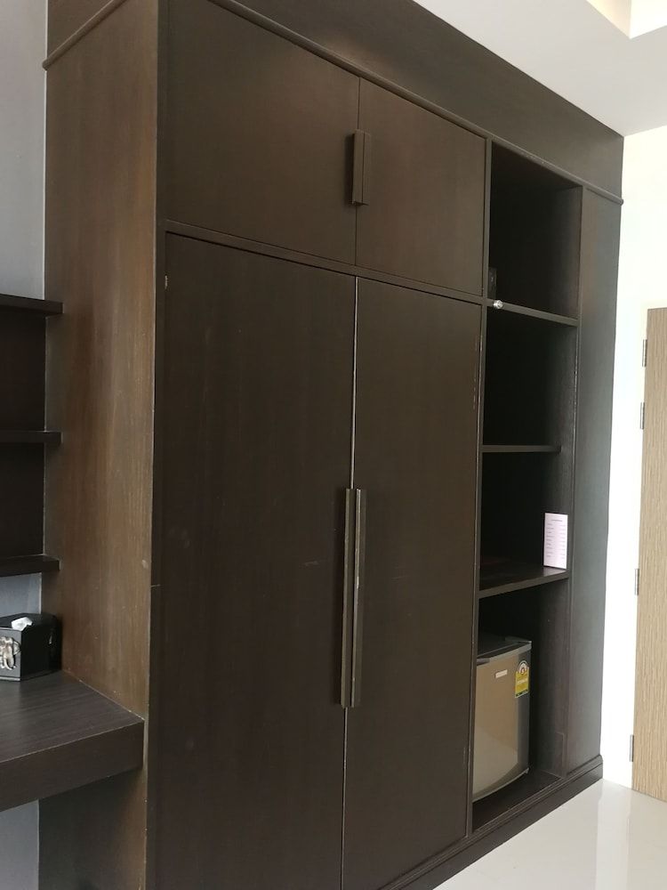 Merdelong Hotel Standard Twin Room 3