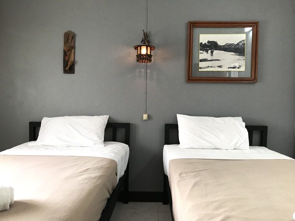 Basic Twin Room