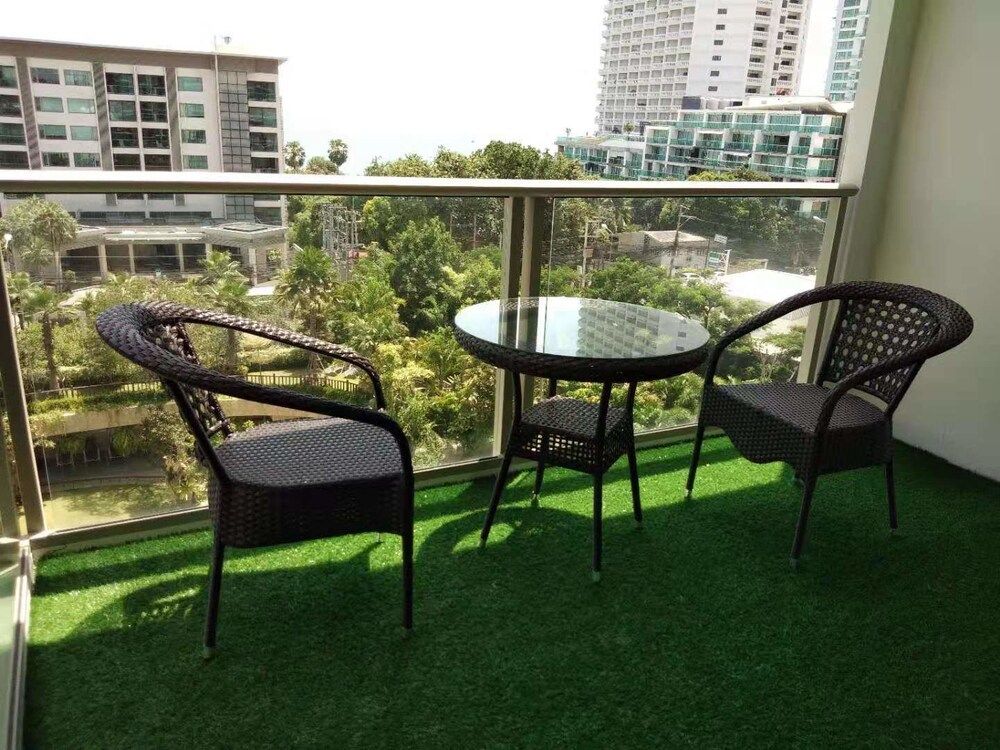 The Riviera Wongamat Hong Apartment Panoramic Apartment, 1 Bedroom, Beachfront 8