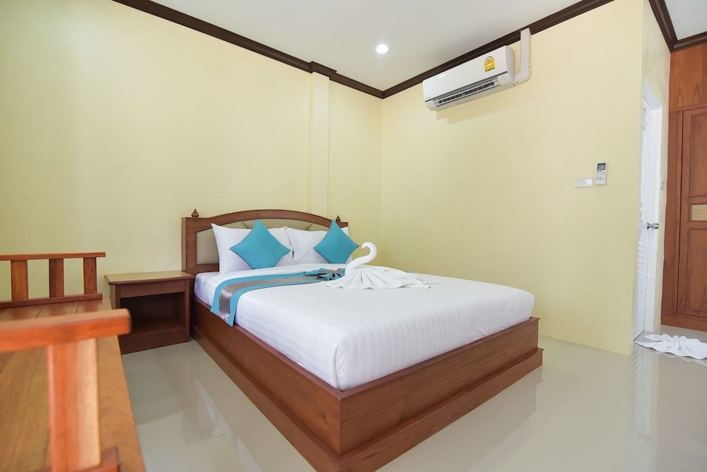 Changsi Resort Deluxe Bungalow 6