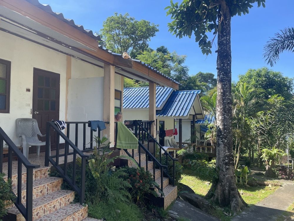 Lonely Beach Pool Resort Townhouse Room 10