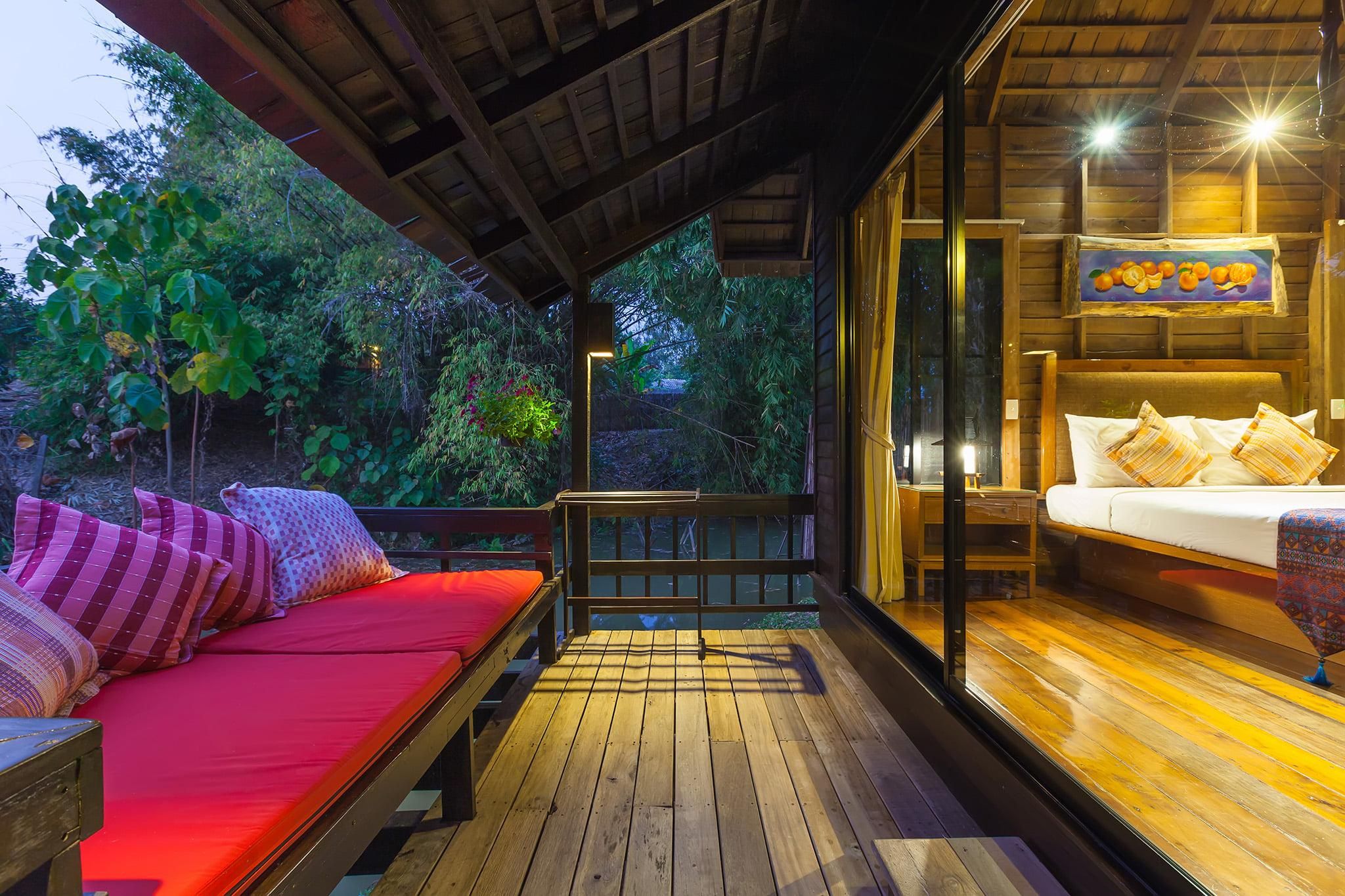 Baan Buangbua Canal View