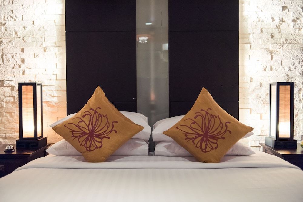 Bangkok Natural Spa Resort and Suite Luxury Suite 7