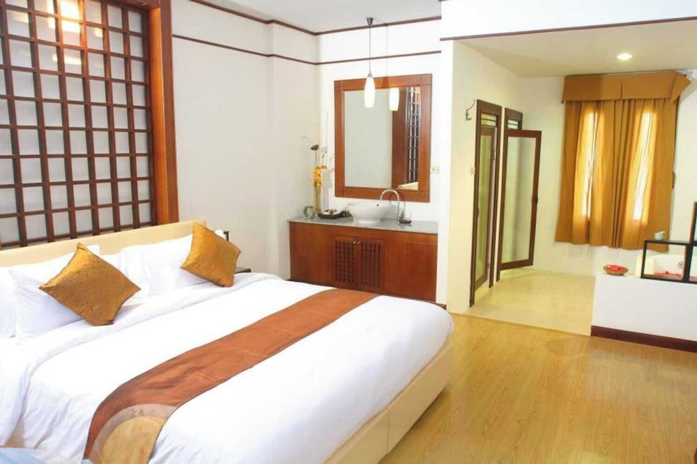 Palette Bangkok Natural Resort and Spa Deluxe Double Room 3