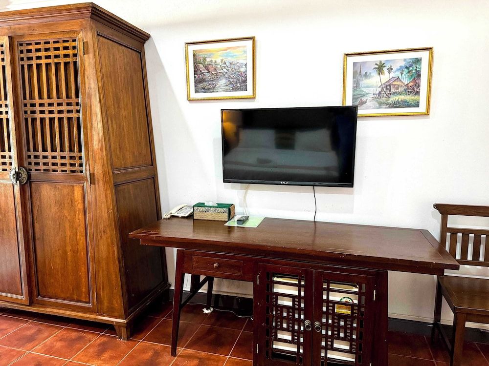 Palette Bangkok Natural Resort and Spa Deluxe Triple Room 4