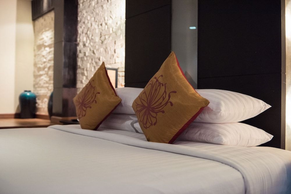 Bangkok Natural Spa Resort and Suite Luxury Suite 4