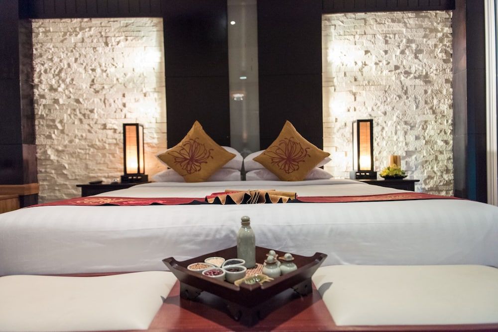 Bangkok Natural Spa Resort and Suite Luxury Suite 5