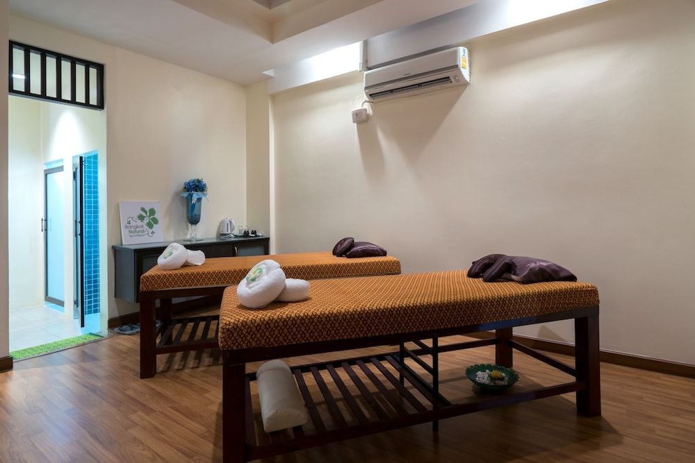 Bangkok Natural Spa Resort and Suite Luxury Suite 16