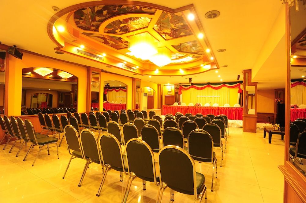 undefined Bangkok Natural Spa Resort and Suite 5