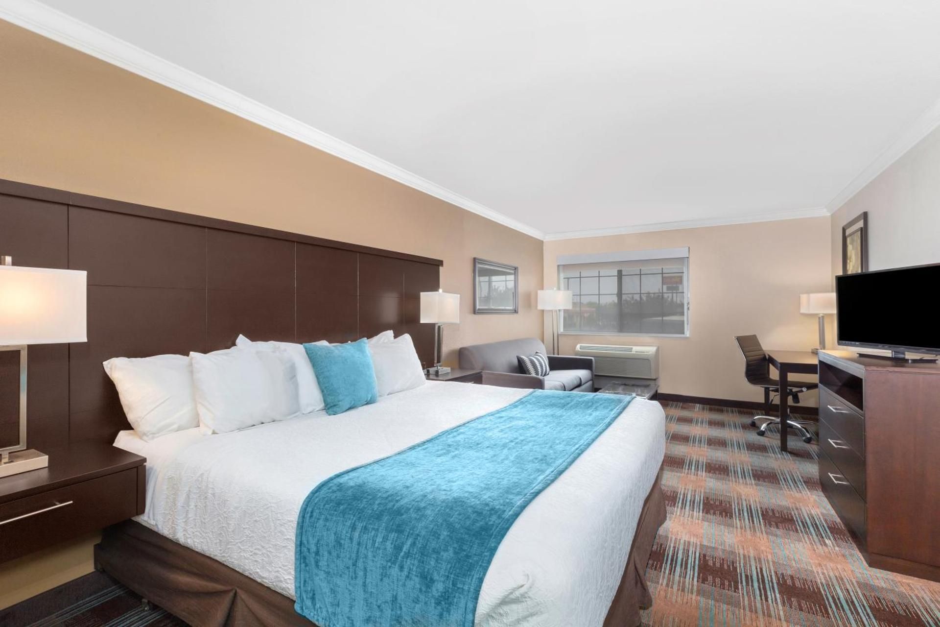 Standard King Room