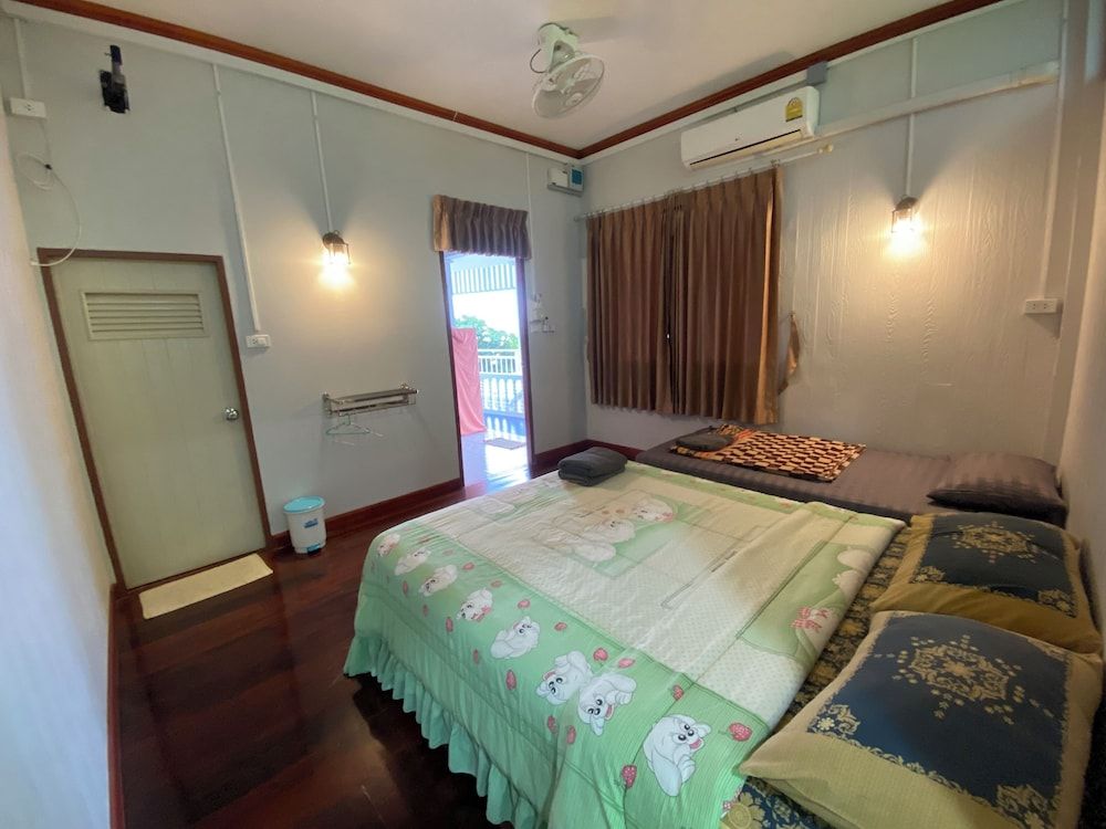 Baan Plapakpao 4-Bedroom House 4