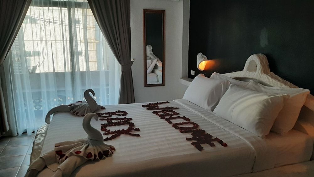 undefined Big Boys' Bed & Burger 7