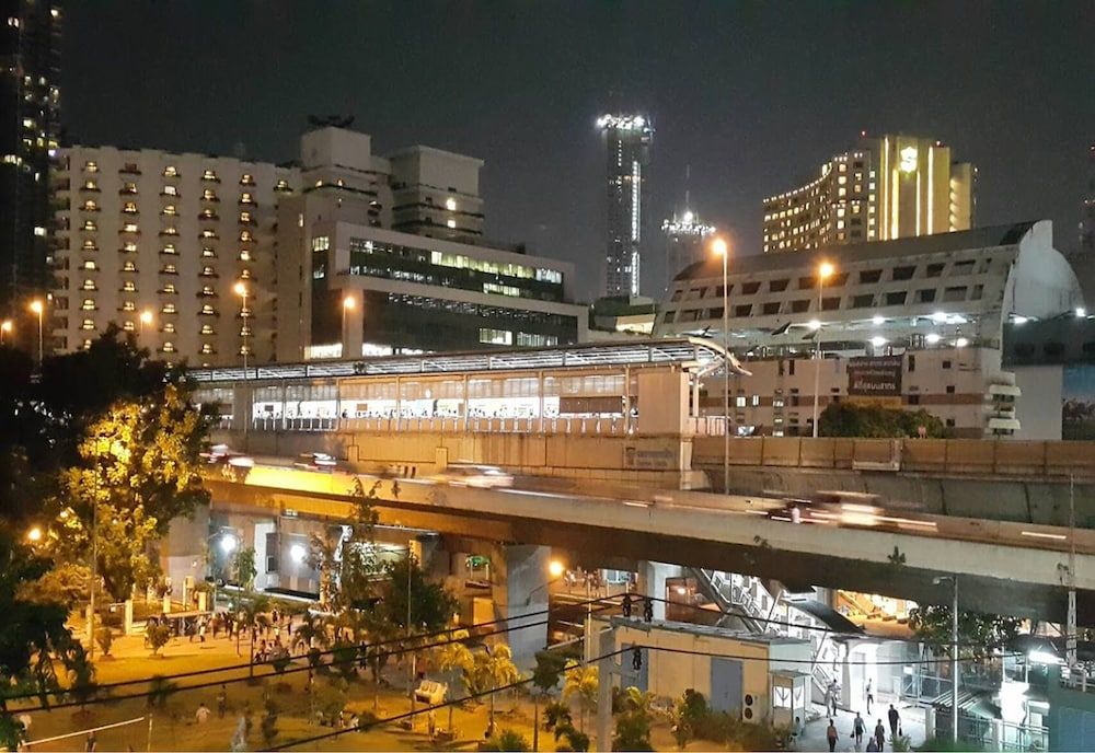 undefined One Bangkok Hostel @Love District 3