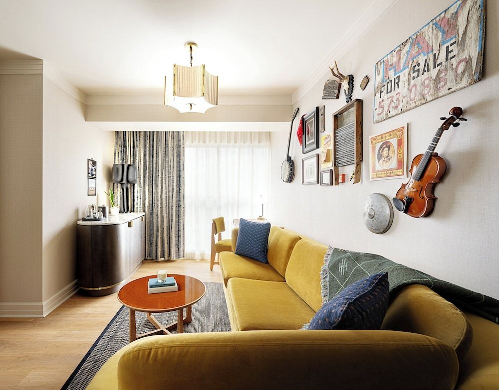 Hutton Hotel Amped One Bedroom Suite 2