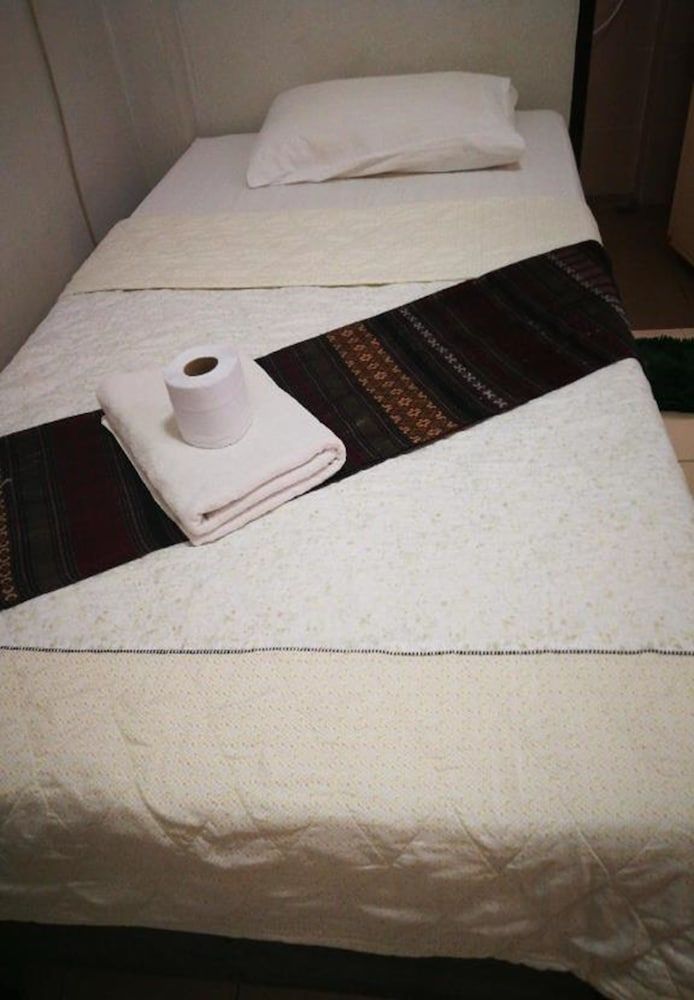 undefined Ampawan Guesthouse 8