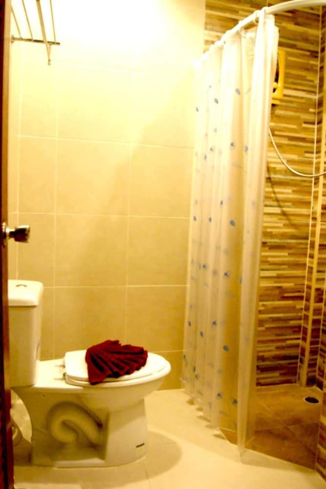 Enrico Hostel Patong Superior Room 17