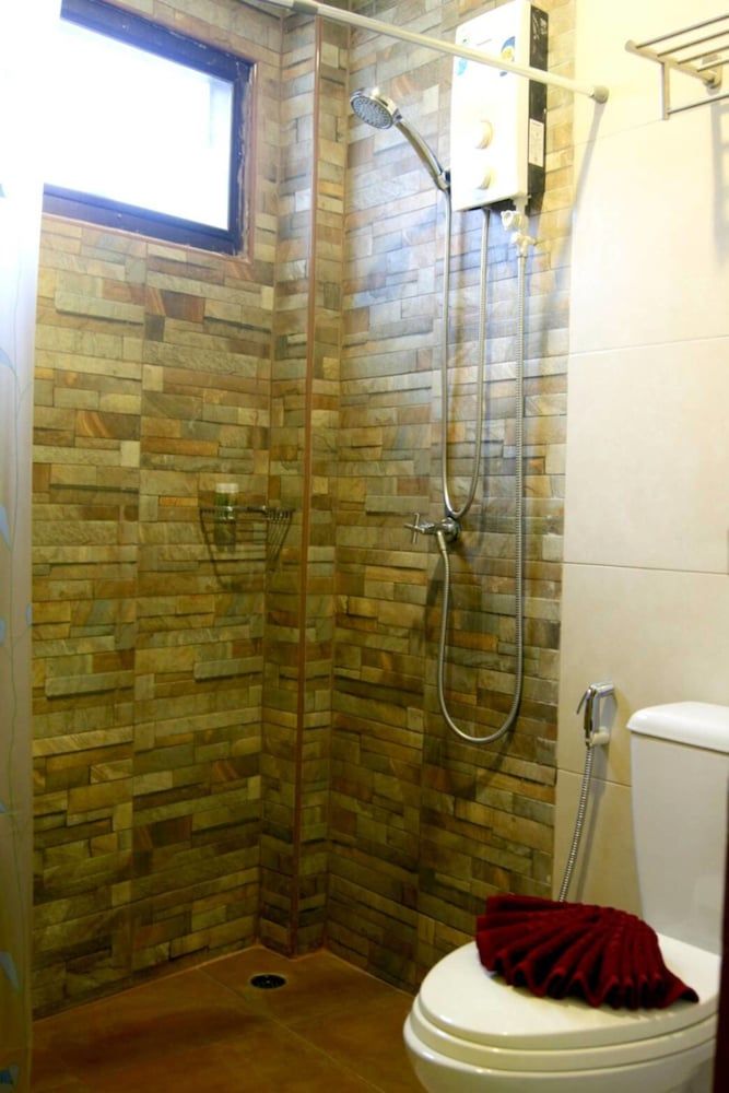 Enrico Hostel Patong Superior Room 16