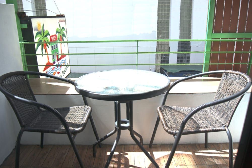 Enrico Hostel Patong Superior Room 18