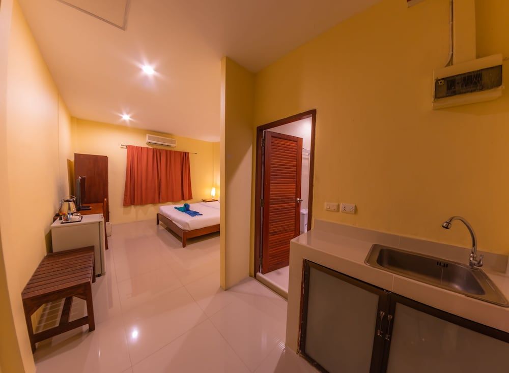 undefined Enrico Hostel Patong 9