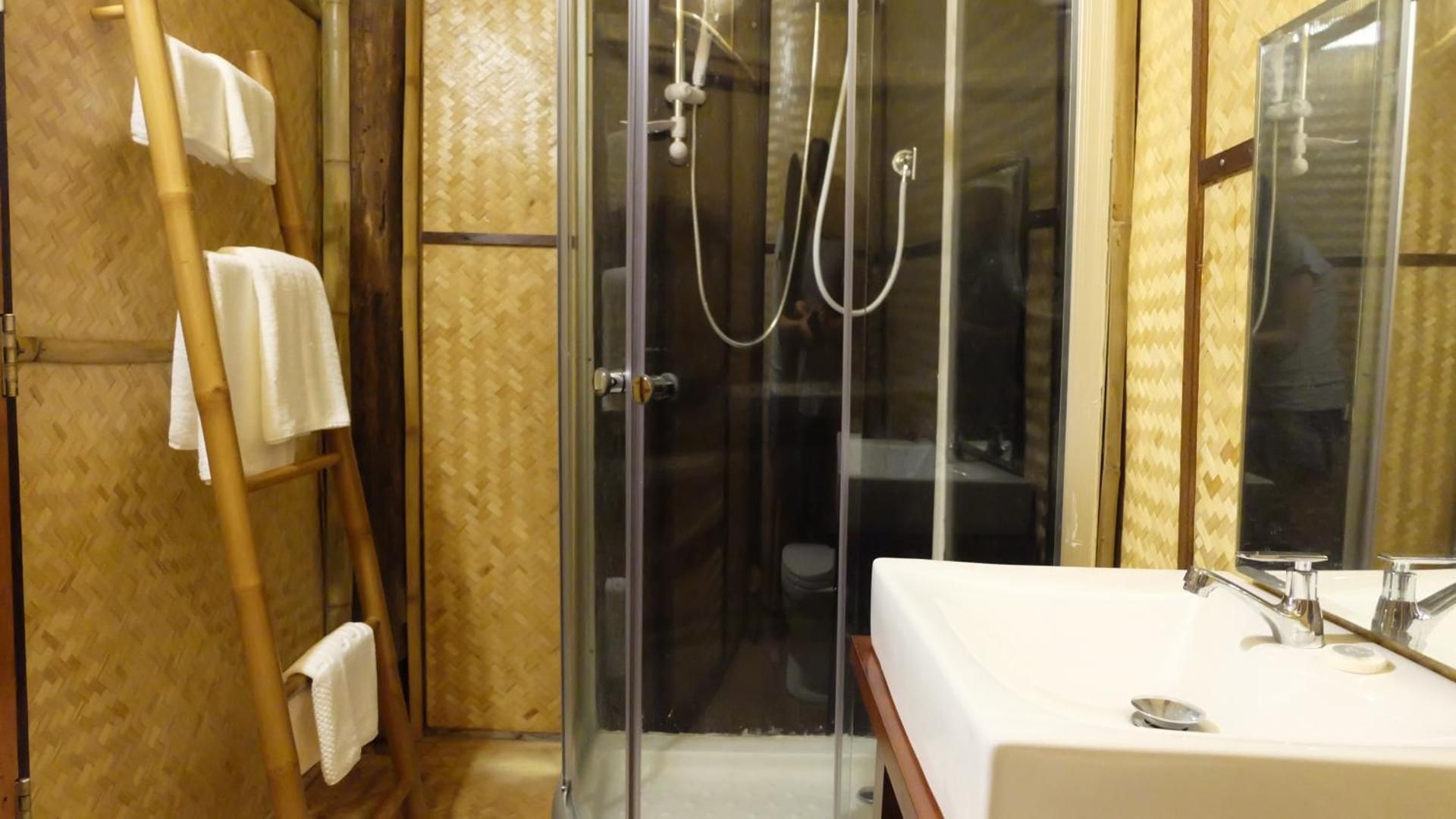 Double or Twin Room with Swimming Pool Access