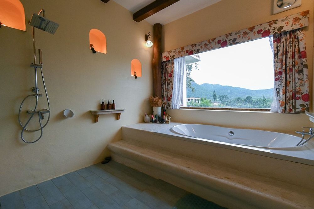 Swiss Valley Hip Resort Junior Suite 11