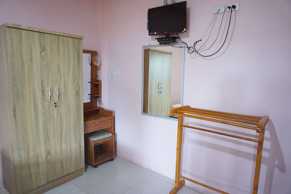 Lam-Tong Resort Deluxe Room 6