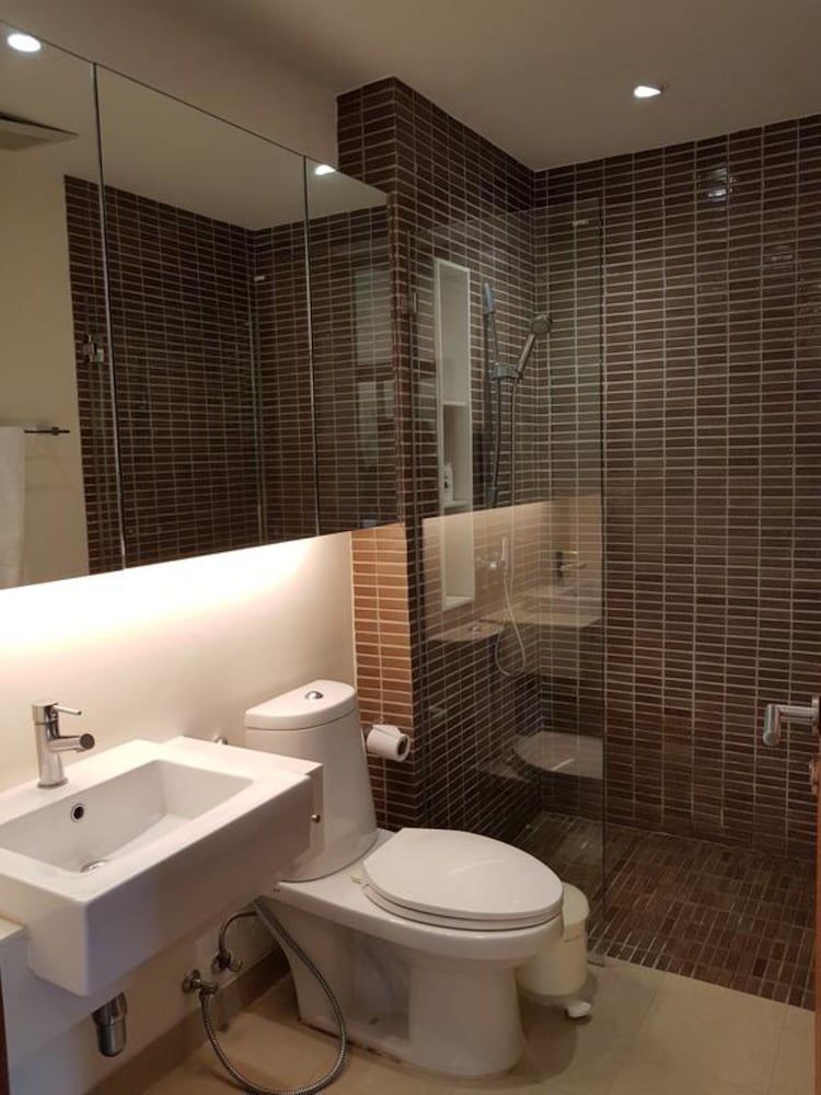 Pranaluxe Pool Villa Holiday Home Three-Bedroom Villa with Private Pool 8