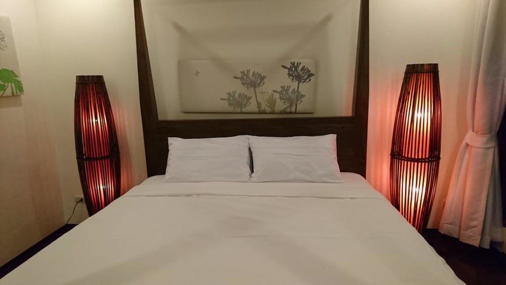 Pranaluxe Pool Villa Holiday Home Three-Bedroom Villa with Private Pool 6