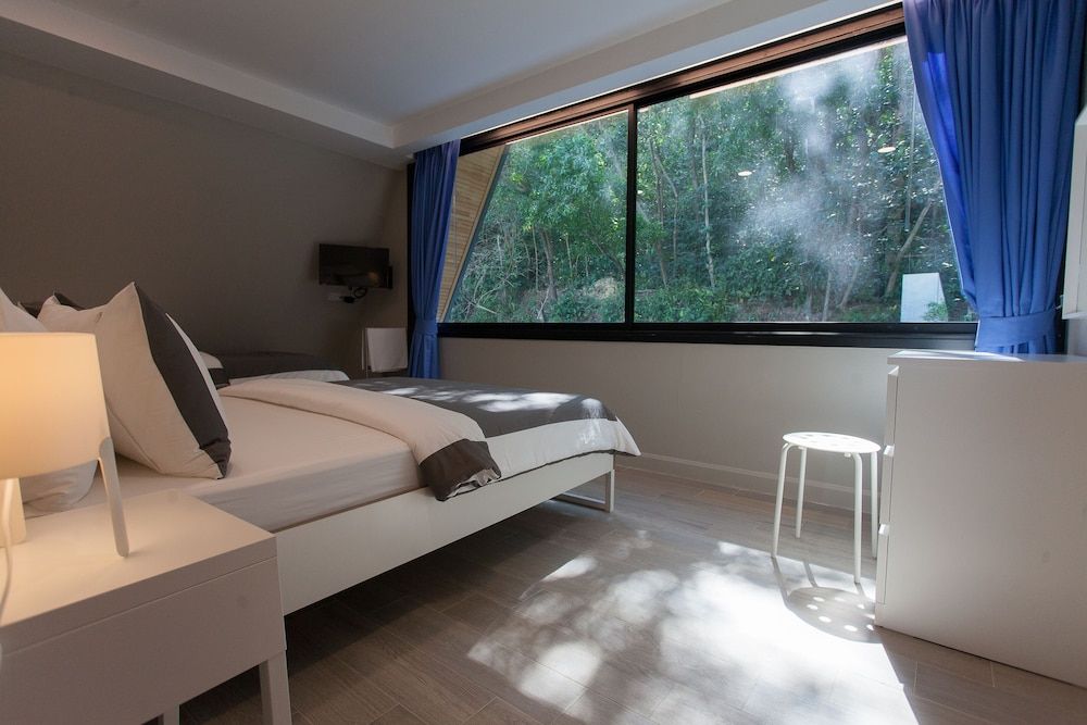 Bamboo Garden House The Cottage (4 Bedrooms) 2