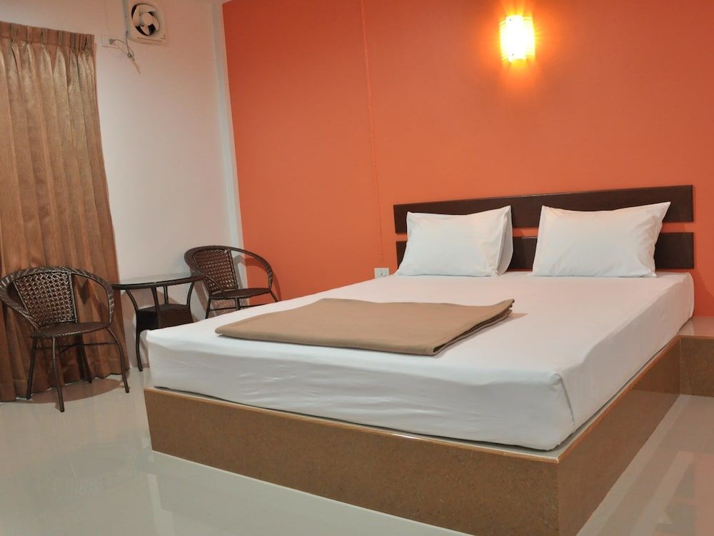 Standard Double Bed