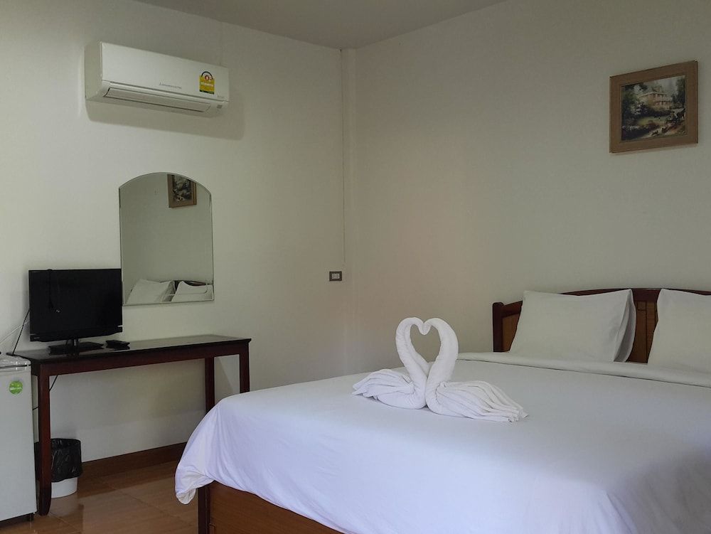 Deluxe Double Bed